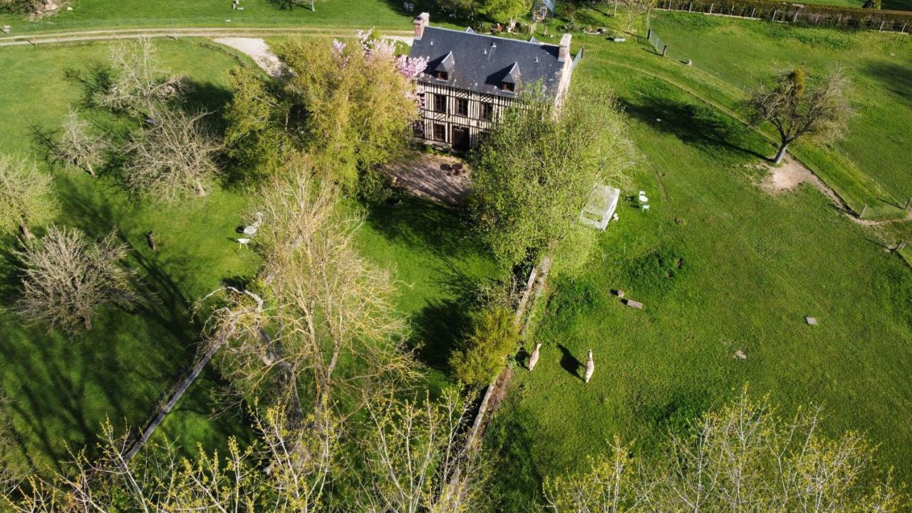 Le Petit Manoir De La Vernelle Bed & Breakfast Fourmetot Eksteriør bilde