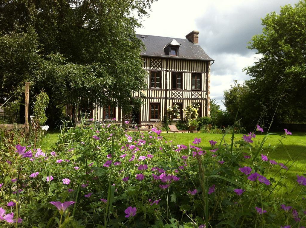 Le Petit Manoir De La Vernelle Bed & Breakfast Fourmetot Eksteriør bilde