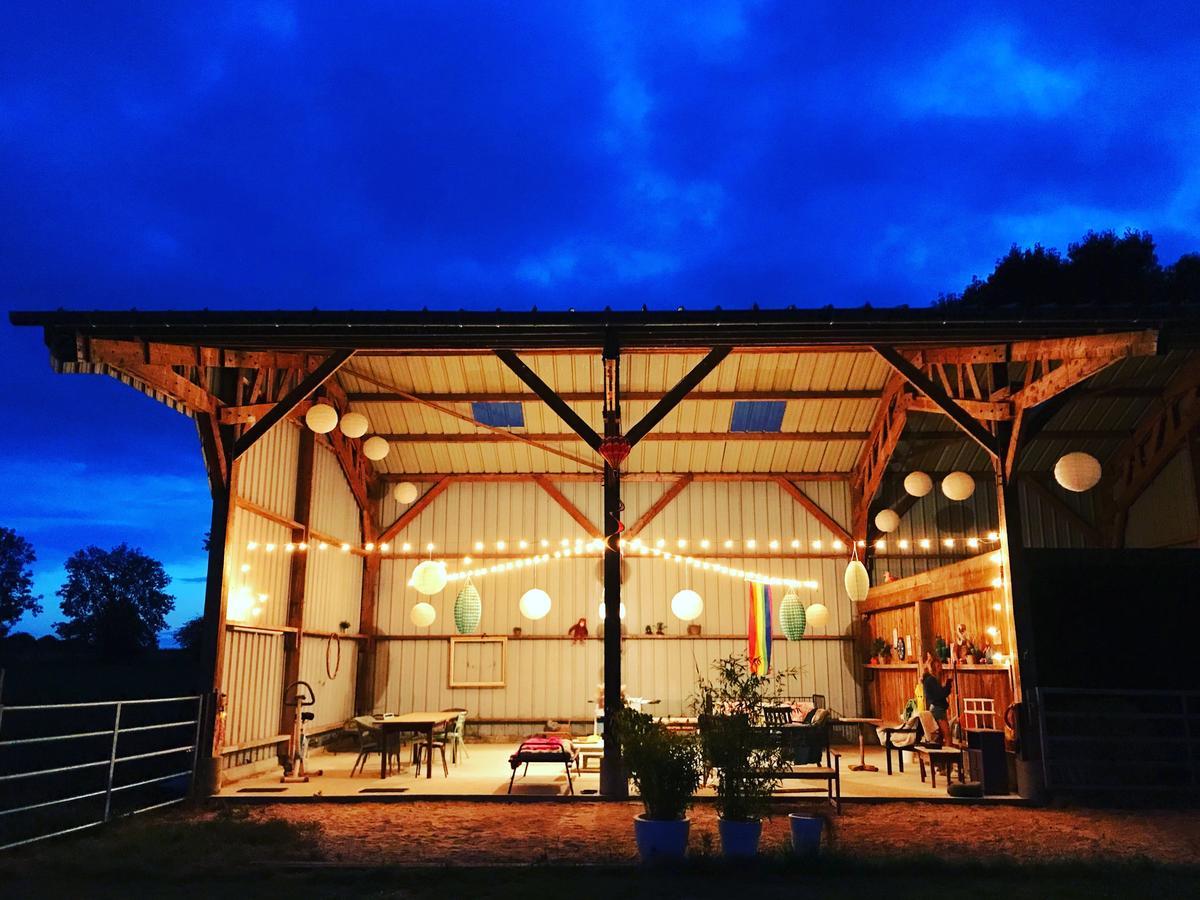 Le Petit Manoir De La Vernelle Bed & Breakfast Fourmetot Eksteriør bilde